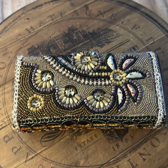 Handbags - Adorable, hand beaded clutch (vintage)